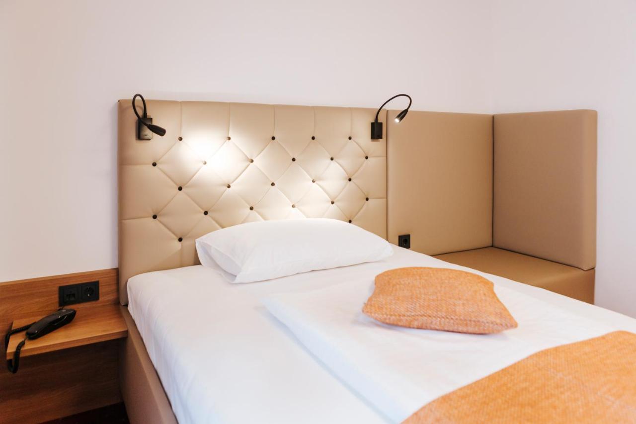 Hotel Der Stockinger Unterpremstätten Extérieur photo